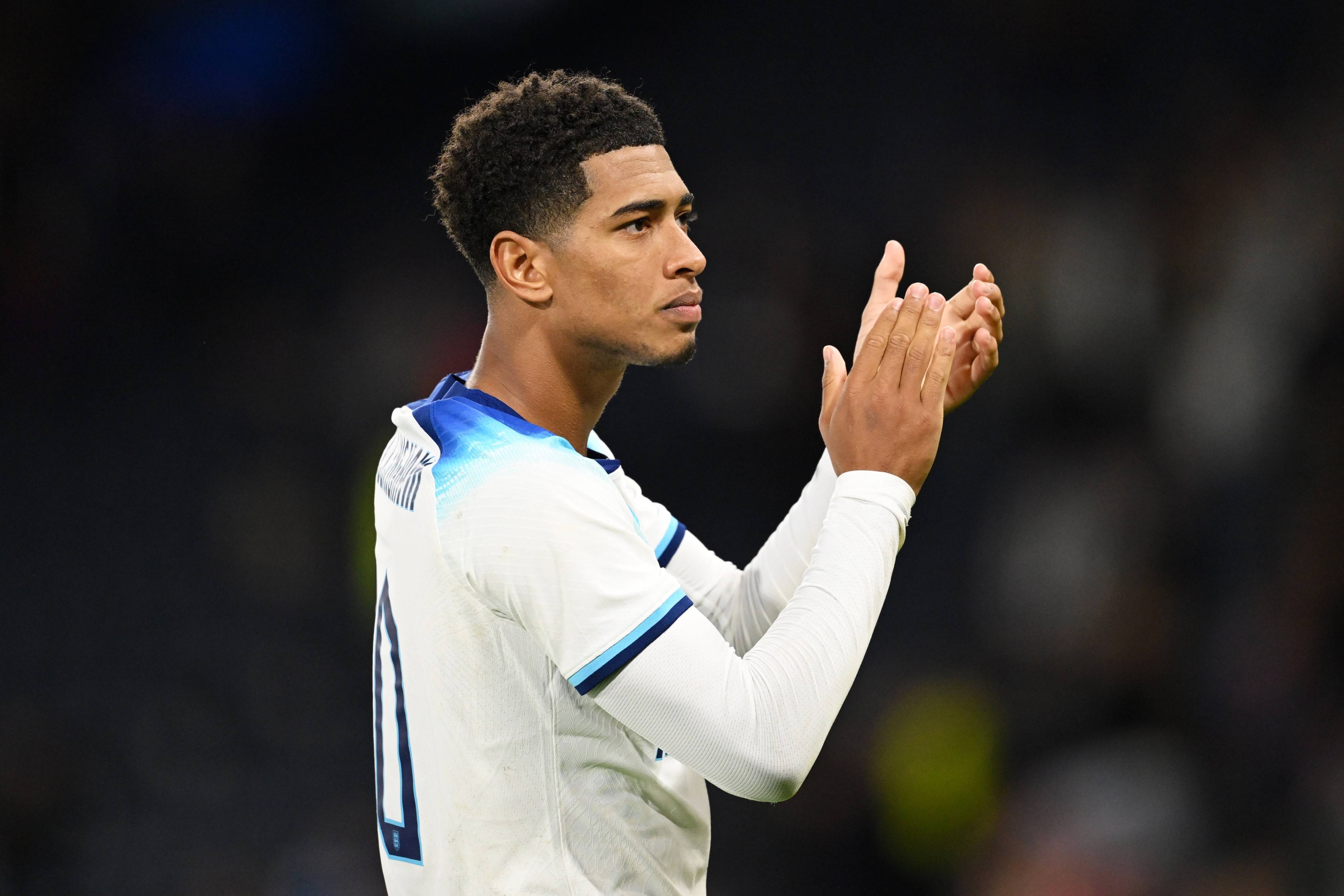 今日足球：拜仁慕尼黑vs沃尔夫斯堡 维罗纳vs拉齐奥