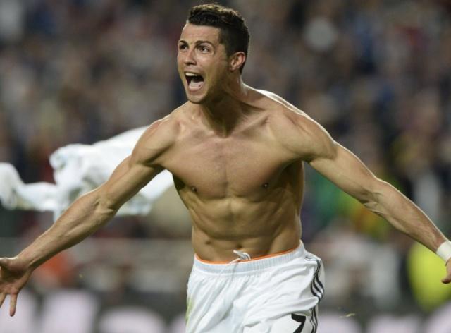 曼联更衣室分裂！12人不满高层+声援阿莫林 4000万红星嘲讽惹众怒