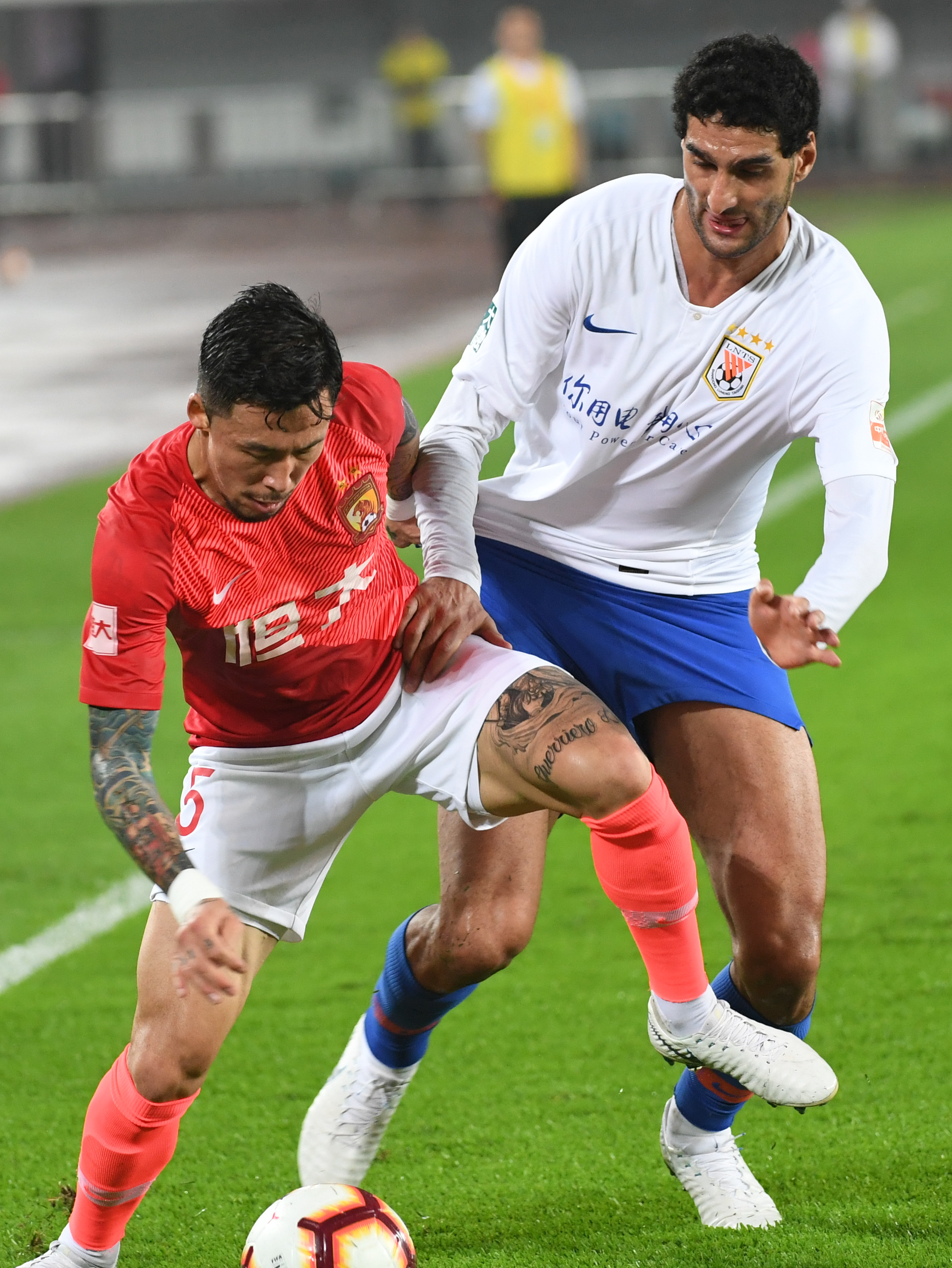 伦纳德&科林斯合砍51分 快船险胜活塞